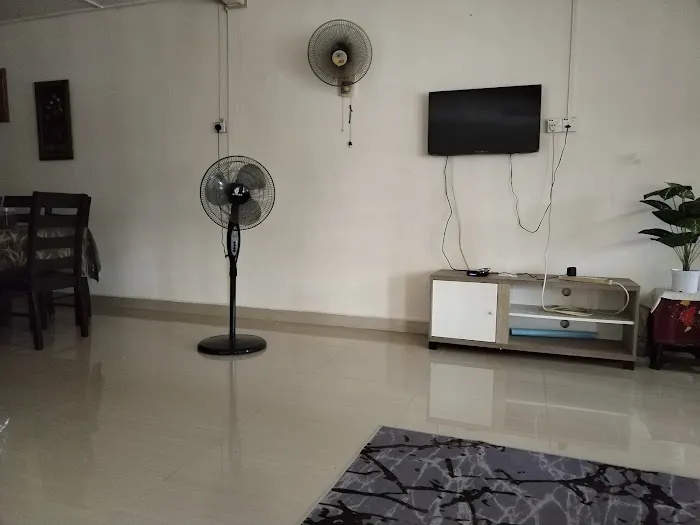111, Taman Seri Semantan Inn Picture 3