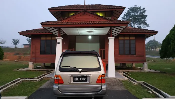 Chalet Majlis Daerah Maran Picture 1