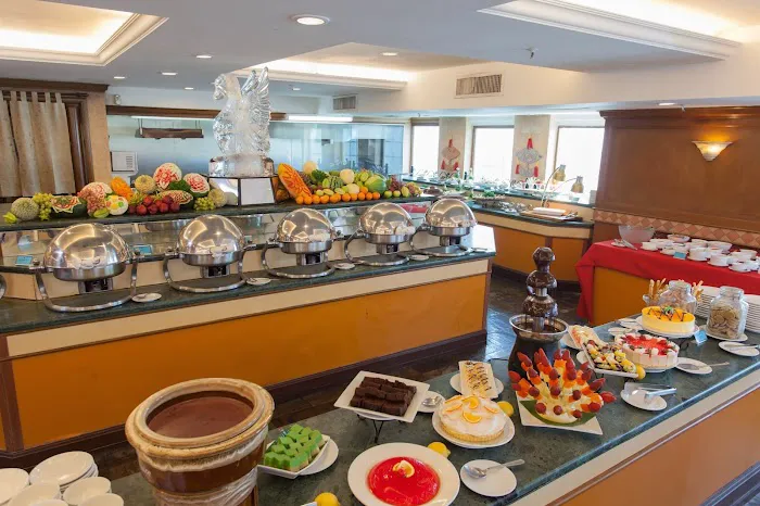 Summit Hotel USJ Picture 3