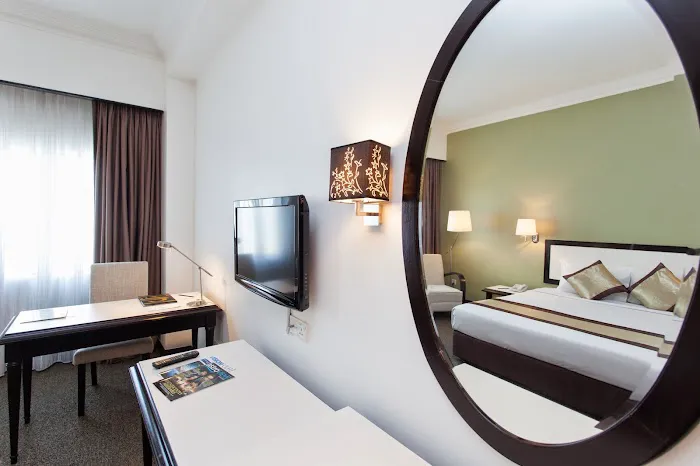 Summit Hotel USJ Picture 6