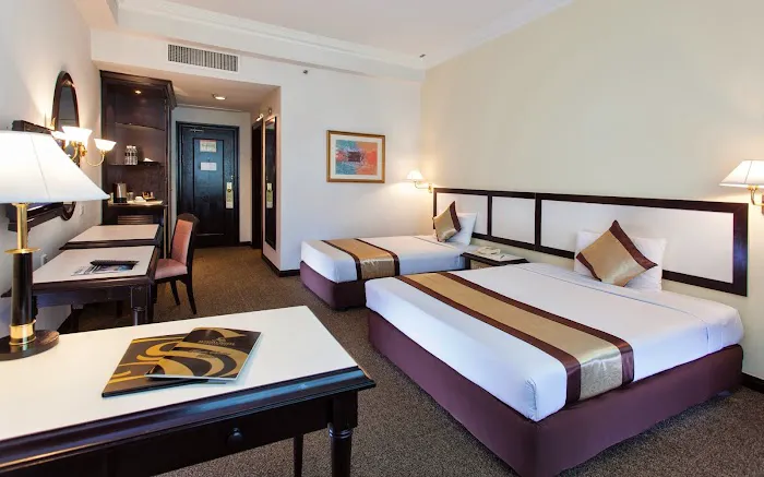 Summit Hotel USJ Picture 7
