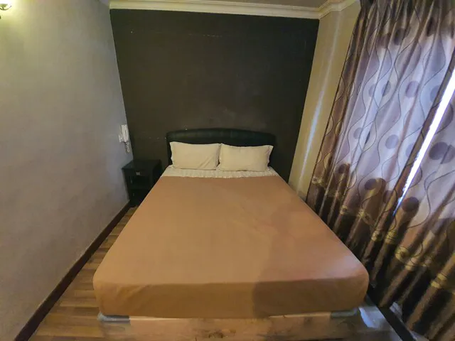 OYO 89970 Dg Hotel Picture 4