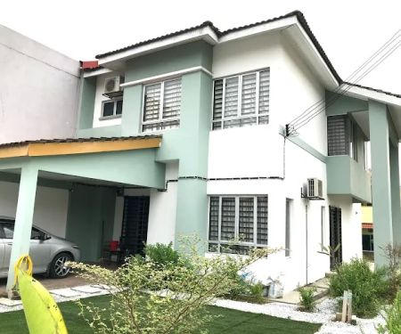 Emma Homestay, Bandar Tasik Puteri