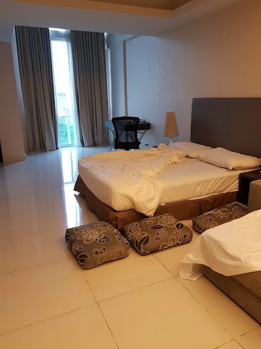 Damas Suites & Residences Picture 10