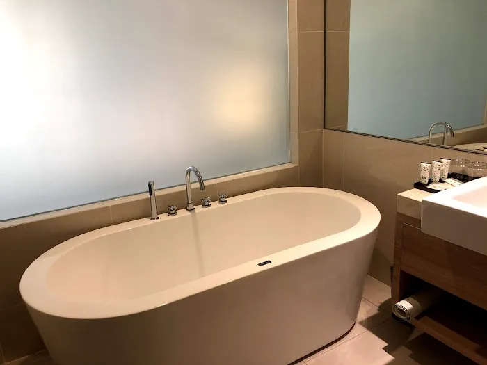 Damas Suites & Residences Picture 4