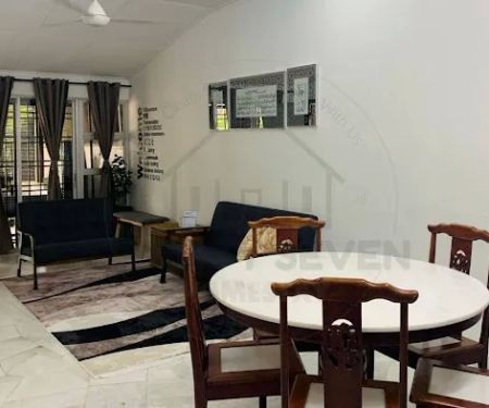 Twenty Seven Homestay @ Bandar Tun Hussein Onn, Cheras