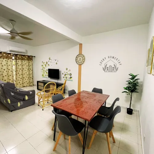 Puncak Jalil Homestay Picture 3