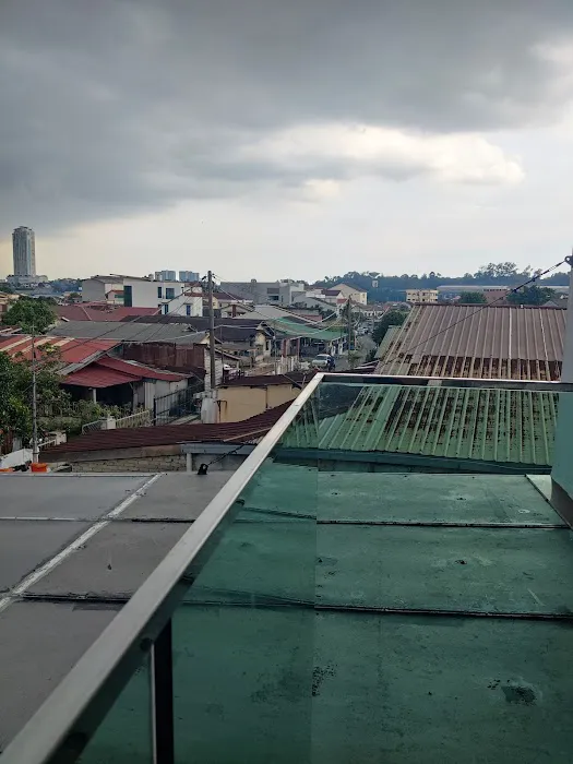 LIM RESIDENCE CO Picture 8