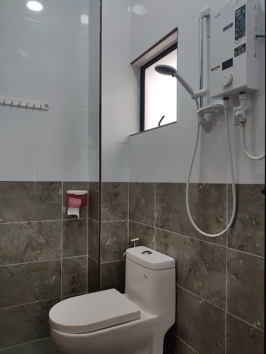 LIM RESIDENCE CO Picture 9