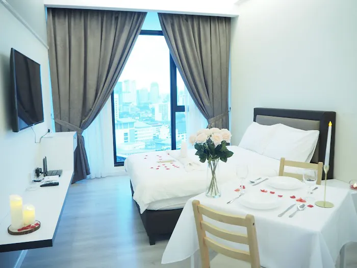 Romance Studio @ Expressionz Suites by Wake Up In Homestay Picture 3