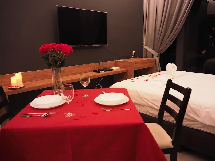 Romance Studio @ Expressionz Suites by Wake Up In Homestay Picture 2