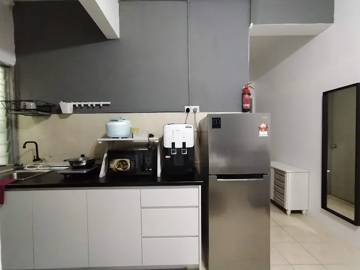 Cik Illaq Hostel Picture 1