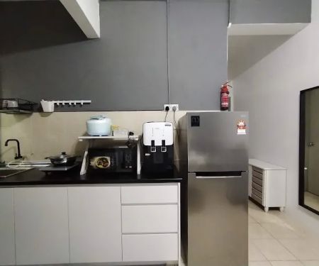 Cik Illaq Hostel