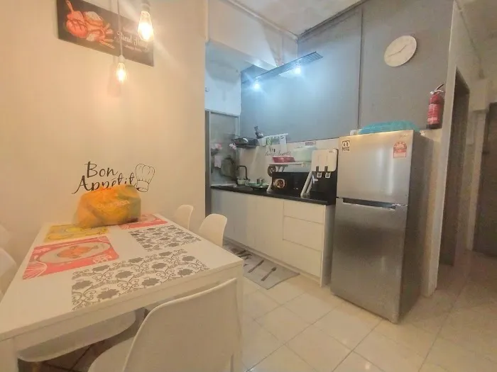 Cik Illaq Hostel Picture 2