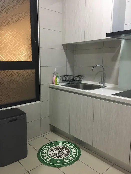 IOI Conezion Iman's Home Pool View Unit Picture 3