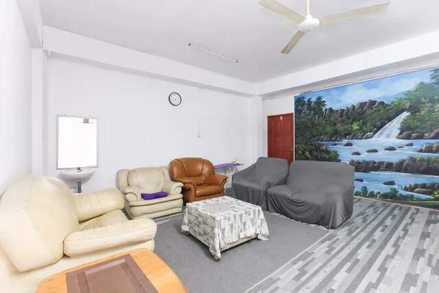 OYO 90321 Hotel Bajet Sri Manal Picture 3
