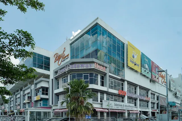Super OYO 90729 New Bangi Gateway Hotel Picture 8