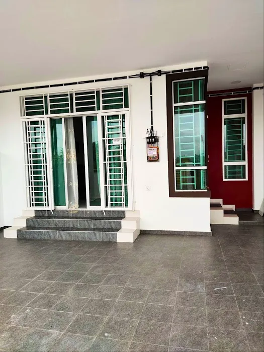 DWIRA Homestay Picture 4