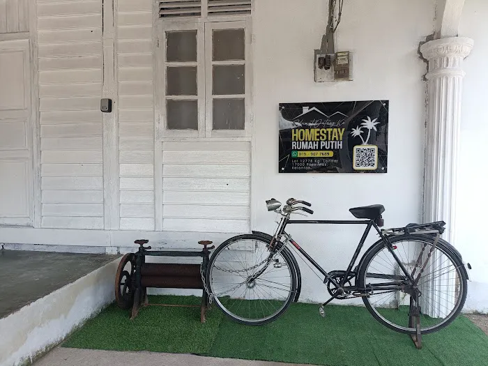 HOMESTAY RUMAH PUTIH Picture 1