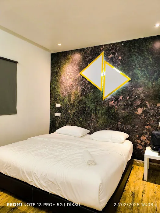 V Garden Hotel Picture 1
