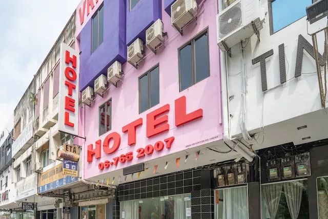 OYO 44093 Vrm Hotel Picture 2