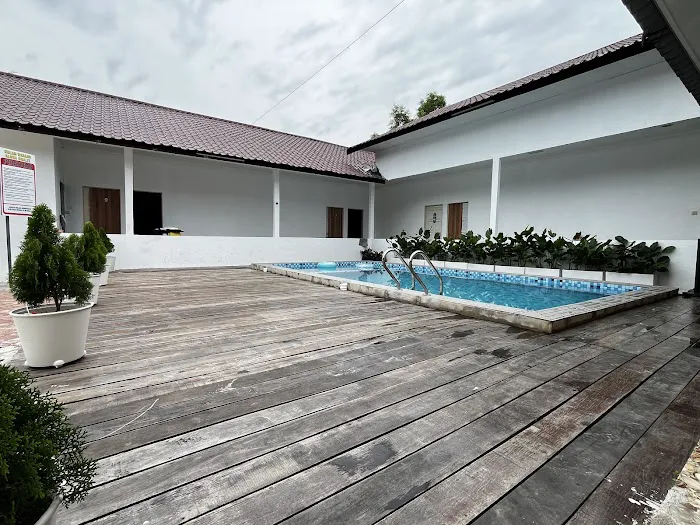 ALOHA CHALET & RESTAURANT Picture 1