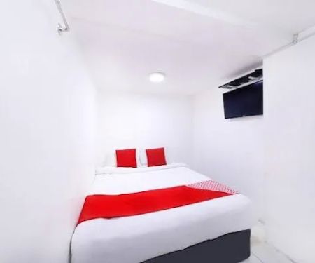 OYO 334 Everest Hotel