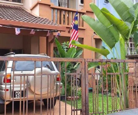 EFM HUB & HOMESTAY
