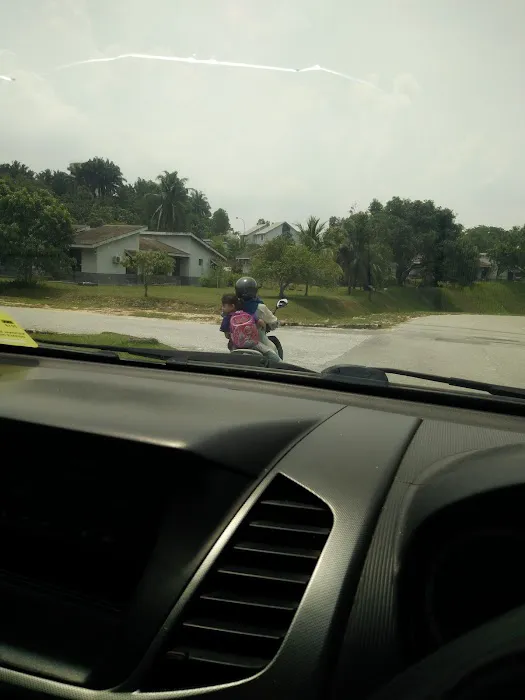 Blok A Wisma Pegawai PU Subang Picture 3