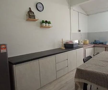Homestay Orkid Meru