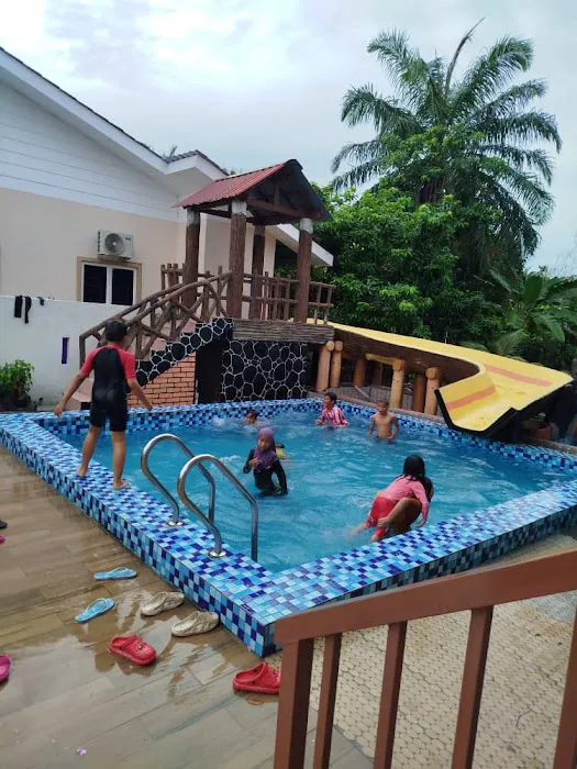 Laman & Pool Homestay Meru Picture 8