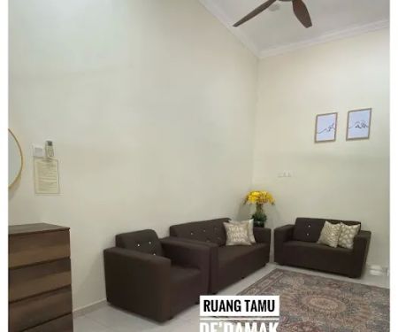 De’ Damak Homestay