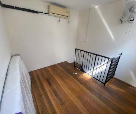 Angah Homestay Damak