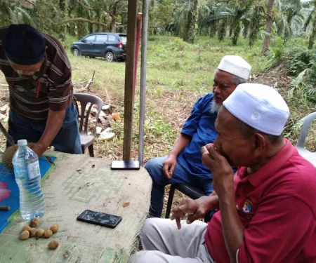 Batik Aisyah & Durian Warisan Haji Salleh