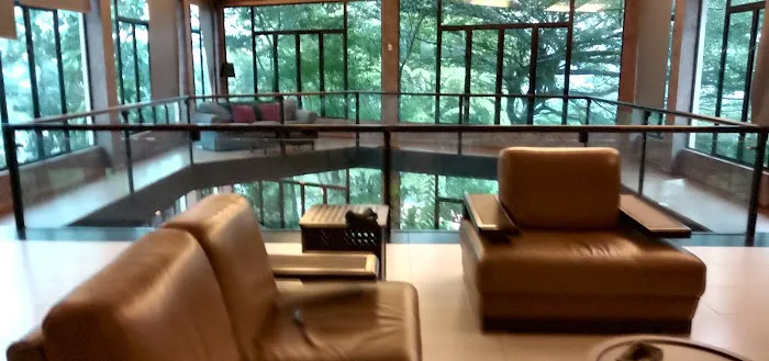 Zoo Villa Picture 5