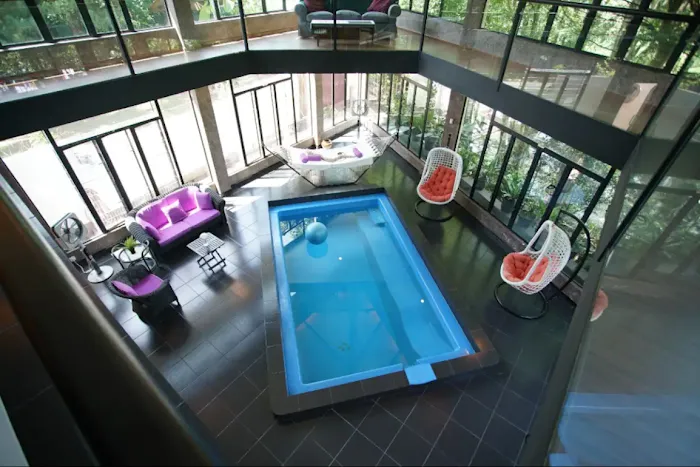 Zoo Villa Picture 8