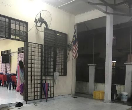 Dewan Merdeka Taman Ikan Emas