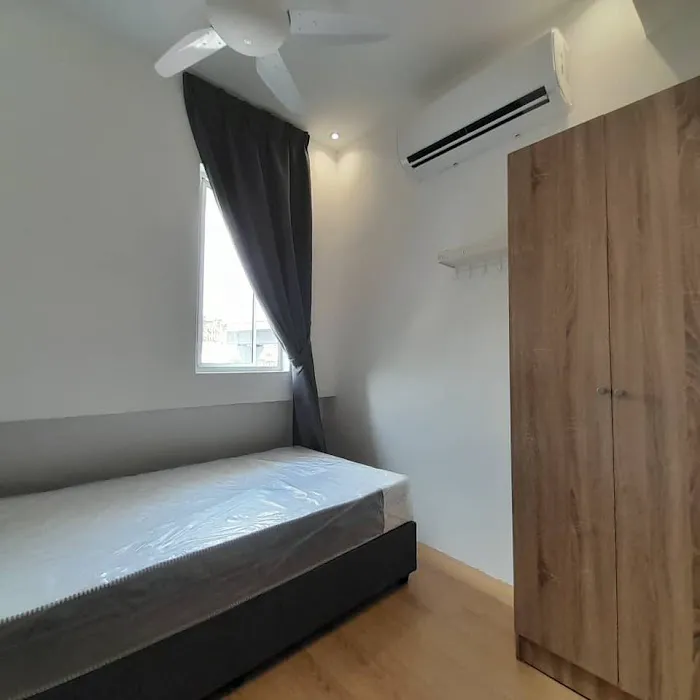 Room Plus Coliving Taman Pertama B04 Room For Rent Near MRT Picture 1