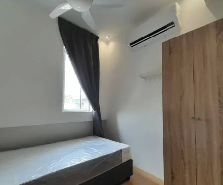 Room Plus Coliving Taman Pertama B04 Room For Rent Near MRT