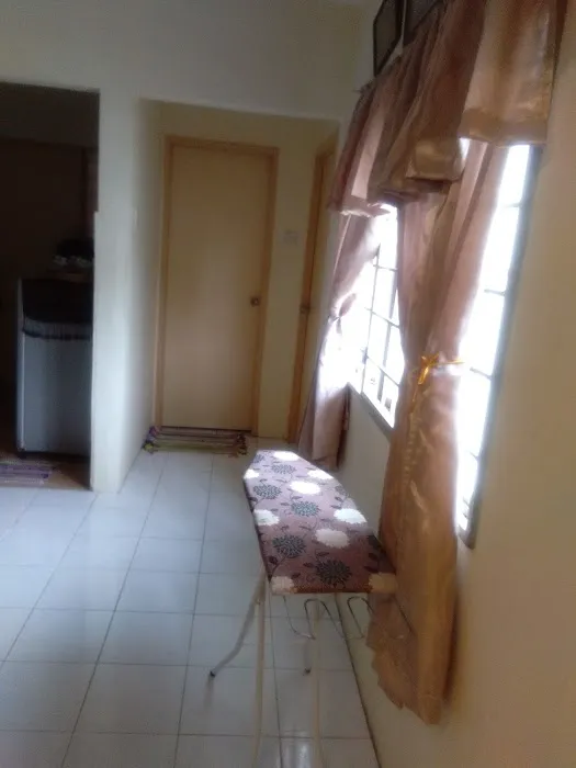 Yunira Homestay Picture 6