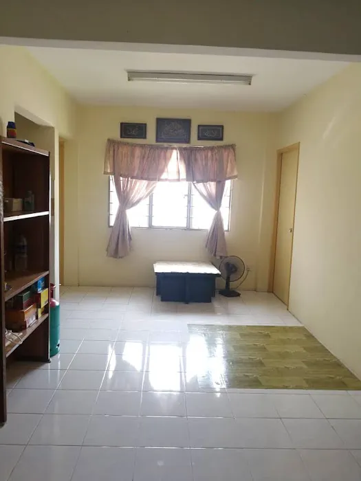 Yunira Homestay Picture 5