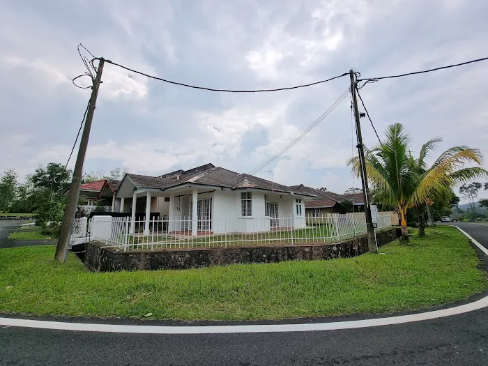 Bayu Kencana Guest House - Homestay Lembah Beringin Picture 5