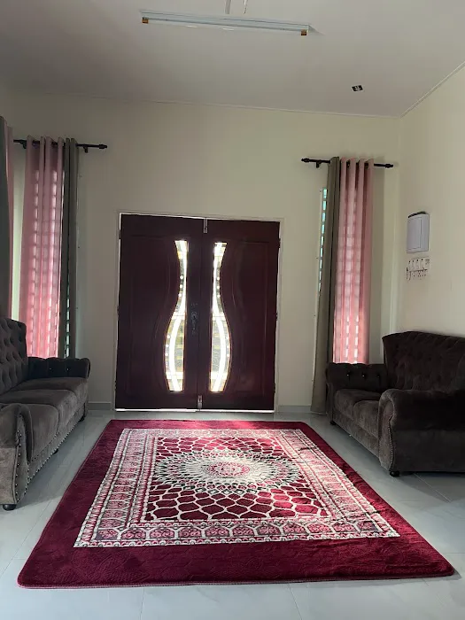 FAMILY HOMESTAY Picture 2