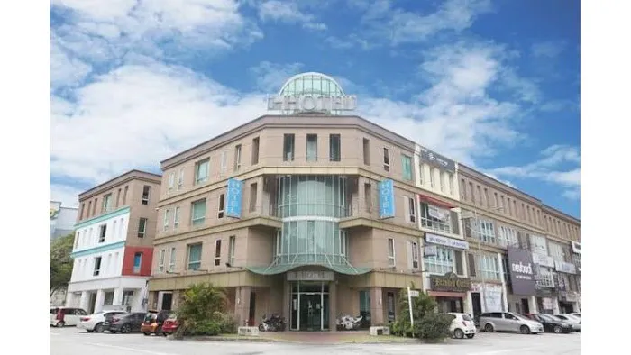 I Hotel Picture 1