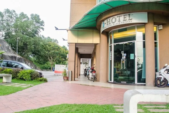 I Hotel Picture 2
