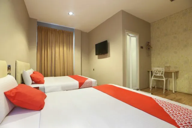 I Hotel Picture 10