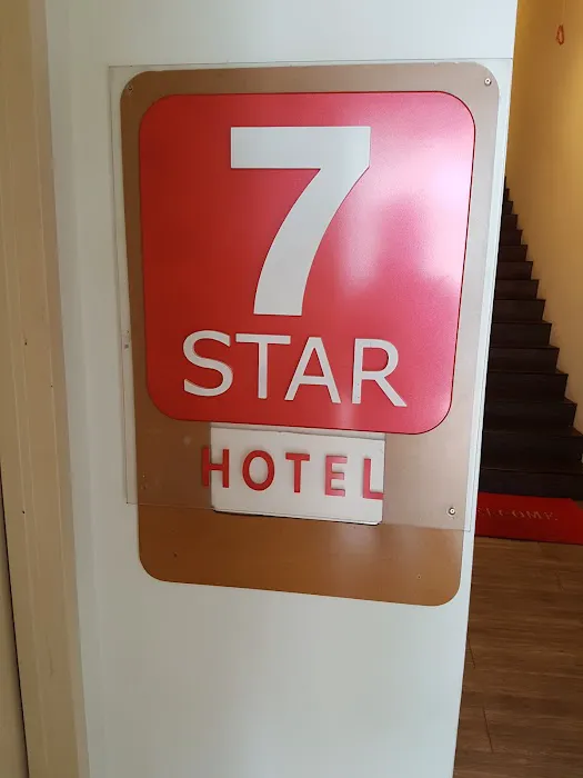 7 Star Hotel Picture 3
