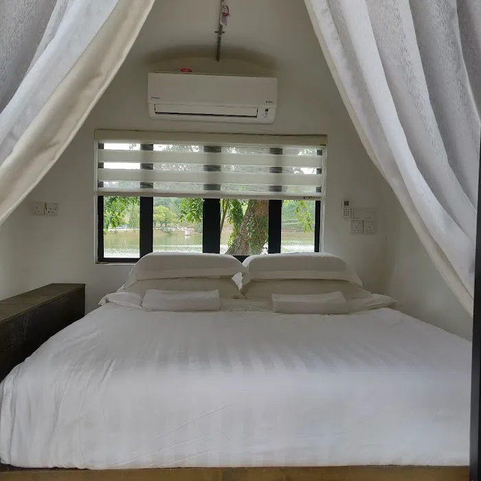 Nafas Cube @ MAEPS - Cabin Hotel Accommodation Picture 4