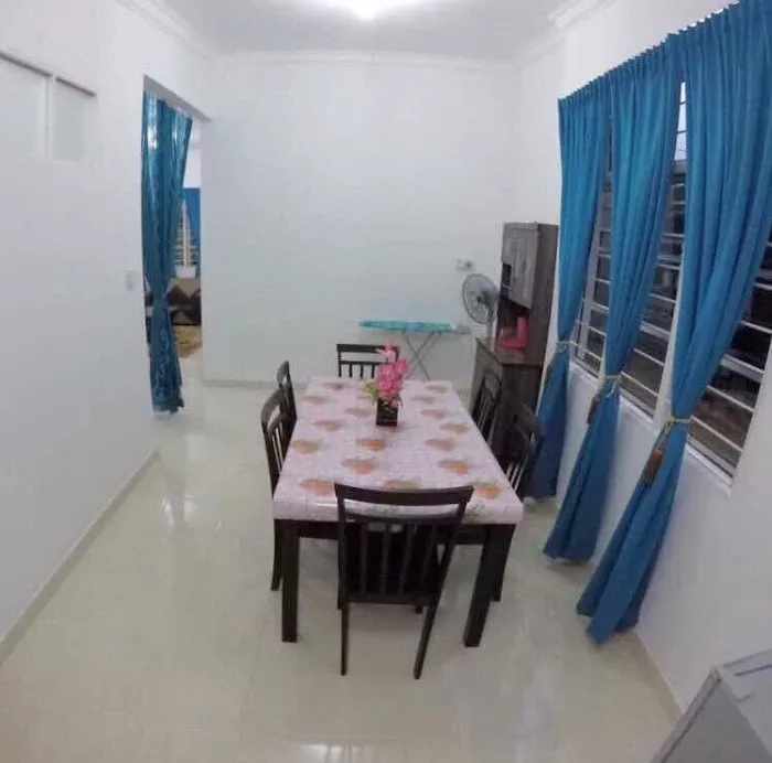 Homestay Azmi Picture 3