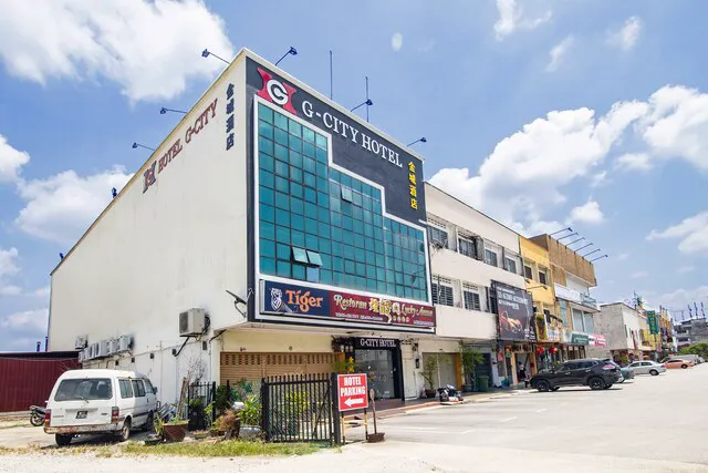 OYO 90306 G City Hotel Picture 2